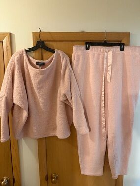 Eloquii Women’s Fleece Lounge Set Sweatshirt Pants Pink Plus Size 18/20